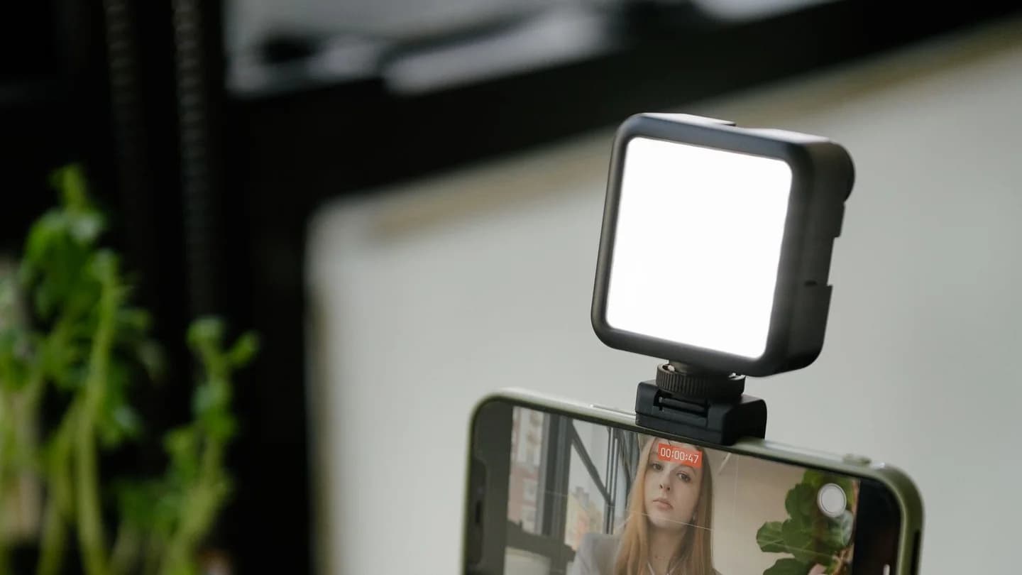 Couverture VJOURNAL pour « Combien de vidéos vous avez besoin et combien de fois pour publier: une cadence que vous pouvez réellement… »