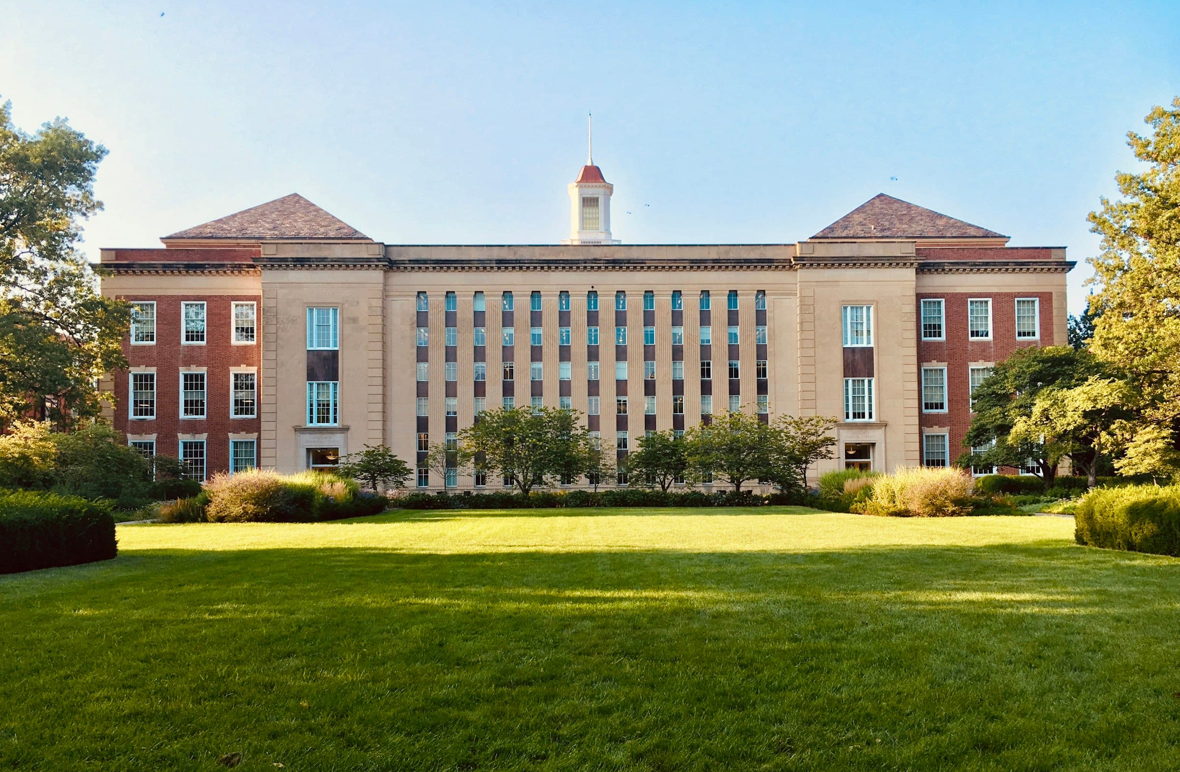 VITON13 SCHOOL academic campus