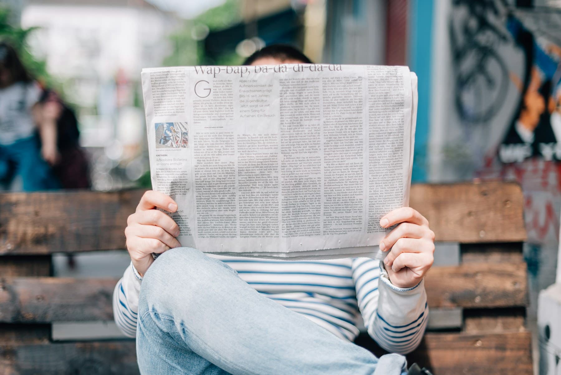 How to build an executive briefing that filters noise into decisions